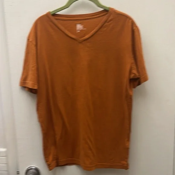 Assorted Bundle Of T-Shirts Size Medium. Various Brands.Assortedl Colors. - Picture 4 of 16